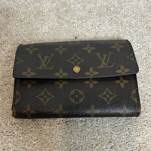 AUTHENTIC Louis Vuitton Monogram Trifold Wallet